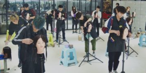 云南专业美发师培训学校怎么样,美发师