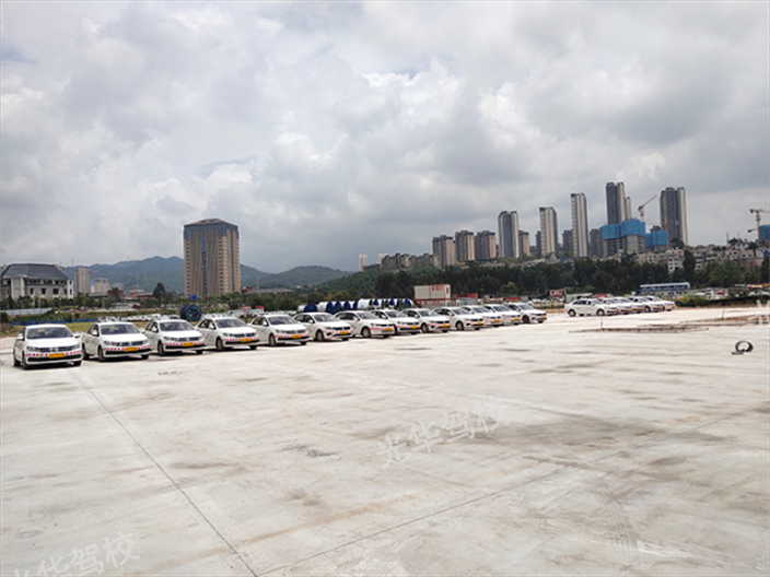 官渡区分期学车,学车