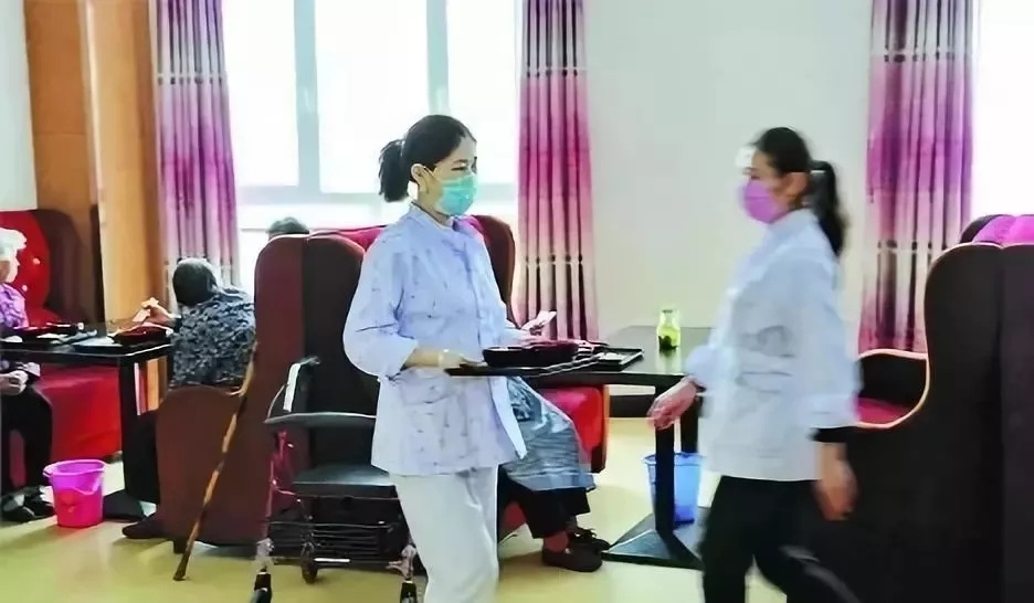 长宁区专业男护工多少钱,护工