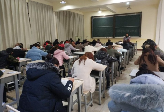 云南初级保育员培训学校在哪里,保育员