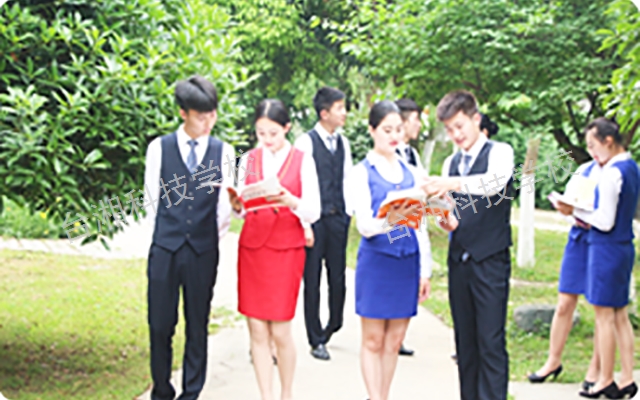 红河有哪些空乘专业学院,航空