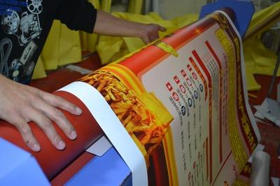 河北车身广告制作询问报价,广告制作