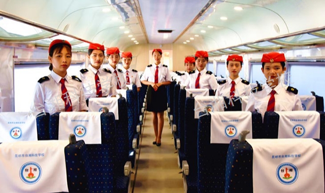 红河有哪些空乘专业学院,航空