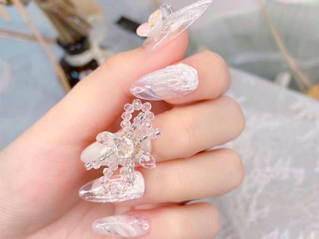 美甲师培训学费多少钱,美甲培训