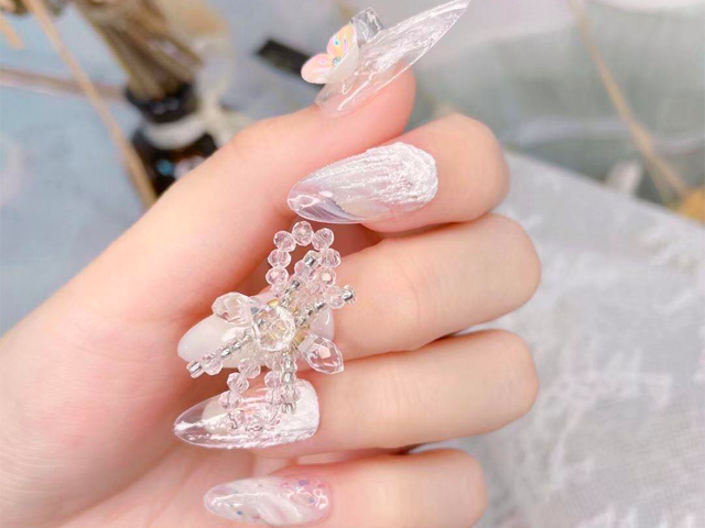 美甲师培训学费多少钱,美甲培训