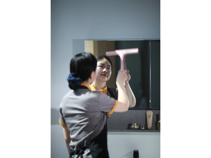请家政保洁小时工打扫阳台价格,大扫除
