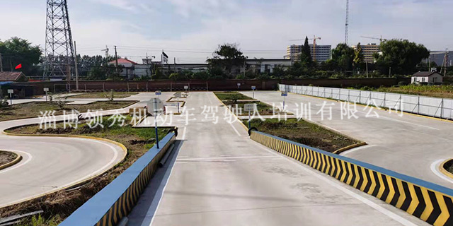 淄博市实验中学附近哪家驾校练车时间自由,驾校