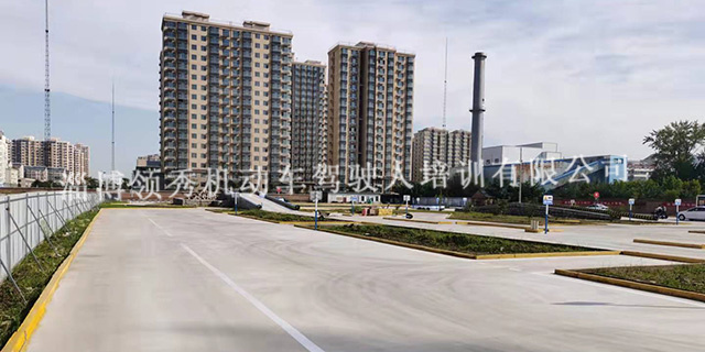 马尚镇附近驾校学车多少钱,驾校